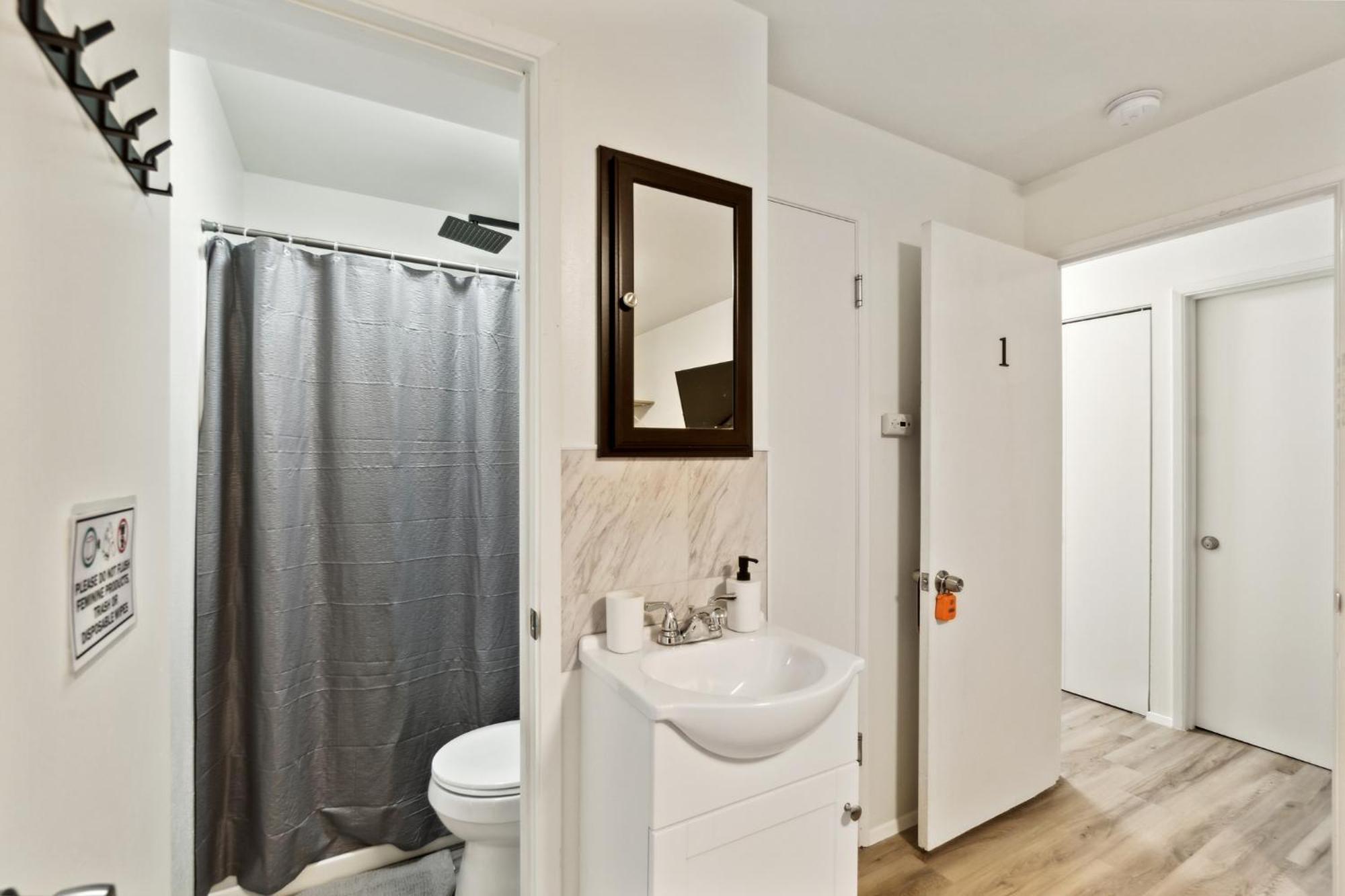 Central Bellevue Guesthouse Экстерьер фото